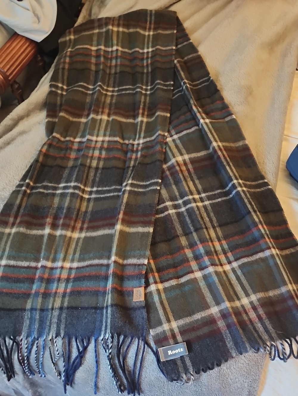 Roots Plaid Scarf in Olive, Navy & Cream